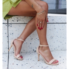 Sandales à talons hauts en cuir écologique Taqwa beige 1 Sandales à talons hauts en cuir écologique Taqwa beige 1