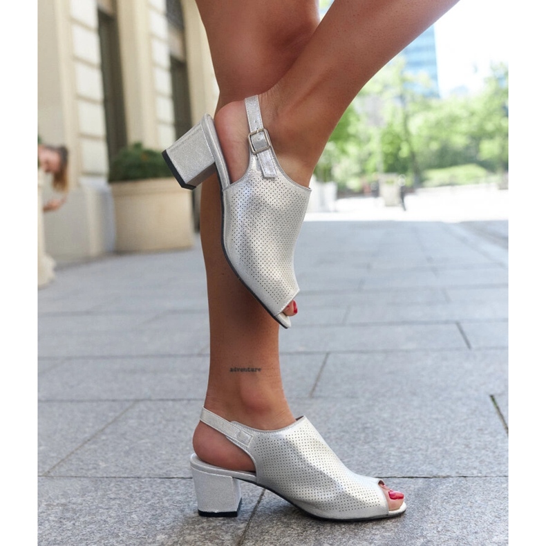 Sandales à talons hauts perforés et semelle intérieure en cuir Lia argent 1