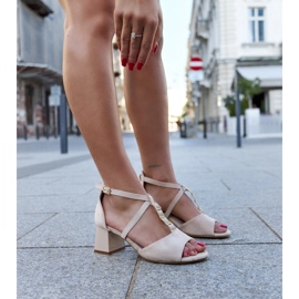 Sandales à talons hauts avec semelle intérieure en cuir Yakoota beige 1