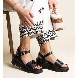 Sandales compensées noires en cuir écologique Maddison le noir 1