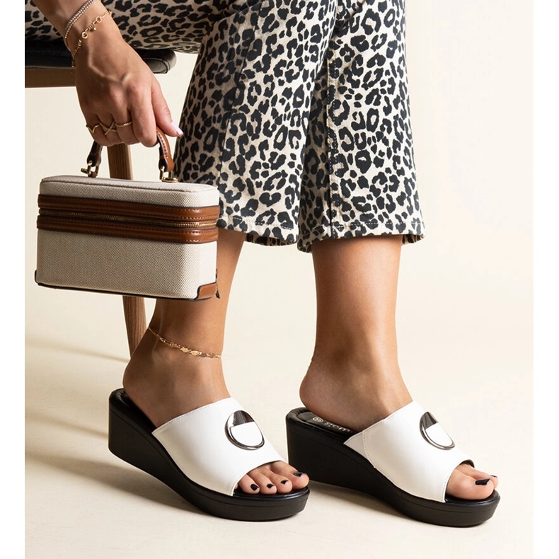 Mules compensées blanches à boucle Keirenh 1