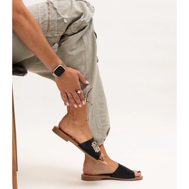 Tongs noires avec boucle Almeita le noir 1