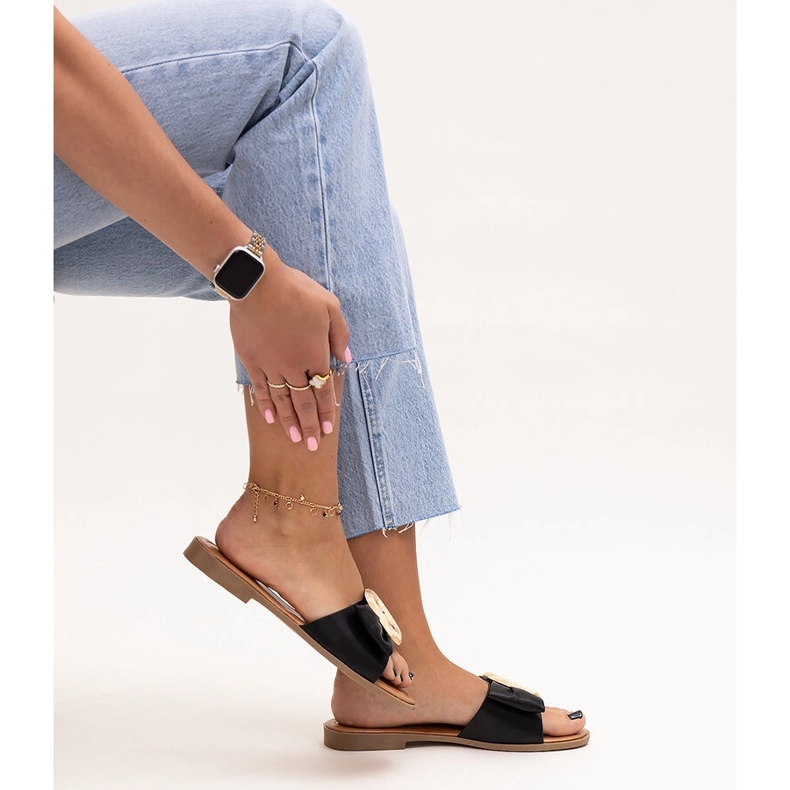 Tongs noires avec boucle Limera le noir 1