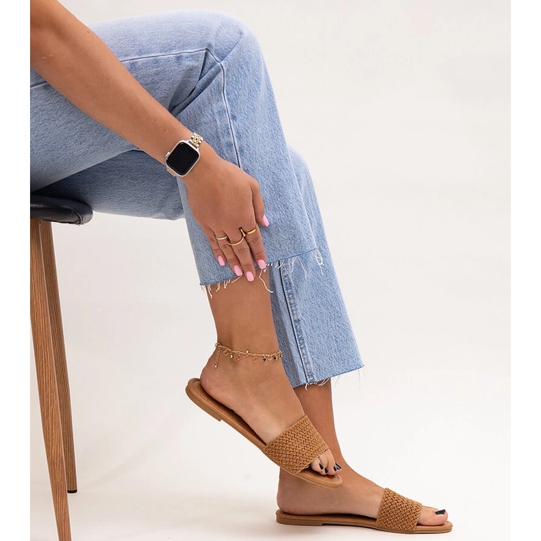 Chaussons Marika brodés marron brun 1