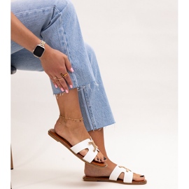 Tongs blanches avec boucle Razanna 1
