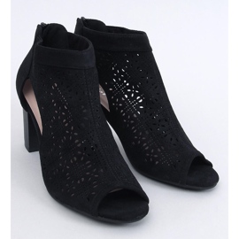Bottines ajourées à bout ouvert par Pierre Black le noir 1