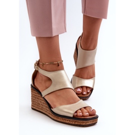 Sandales compensées en cuir pour femmes Maciejka 06657-25 Or d'or 4