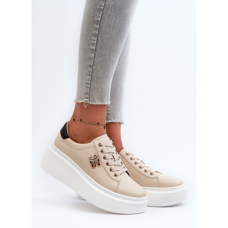 Baskets en cuir pour femmes sur la plateforme beige Pernalia 2 Baskets en cuir pour femmes sur la plateforme beige Pernalia 2
