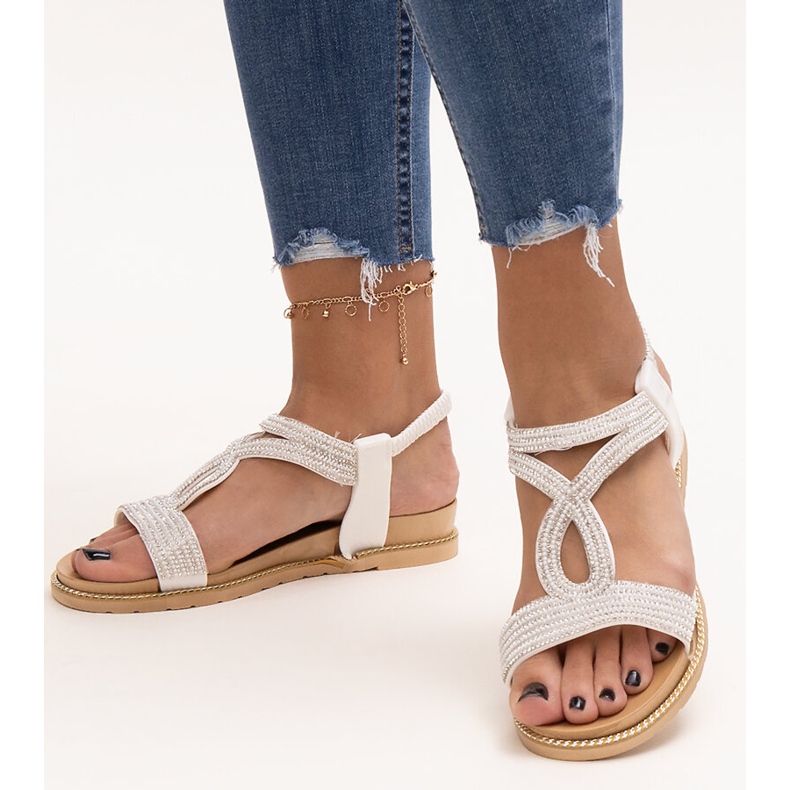 Sandales blanches ornées de zircons Detila 1