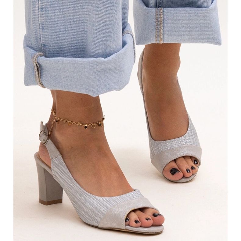 Evento Sandales argentées avec semelle intérieure en cuir Myrle gris 1