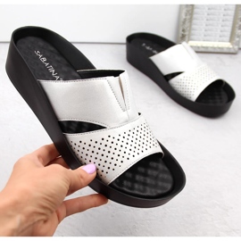 Tongs argentées pour femmes avec élastique, argent brillant, Sabatina 2318-4 1 Tongs argentées pour femmes avec élastique, argent brillant, Sabatina 2318-4 1