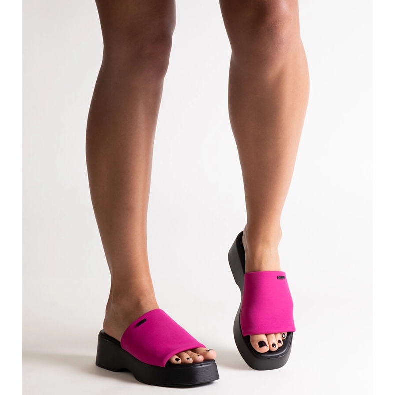 Tongs roses sur la plateforme Big Star NN274026 2