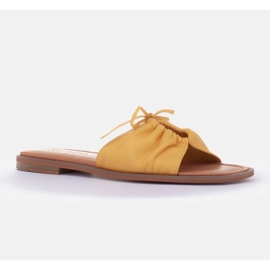 Marco Shoes Tongs avec liens jaune 1