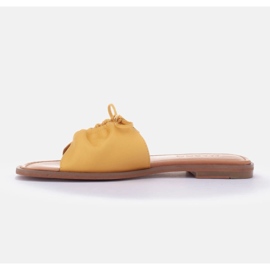 Marco Shoes Tongs avec liens jaune 2