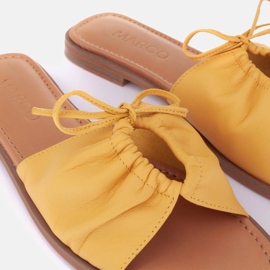 Marco Shoes Tongs avec liens jaune 5
