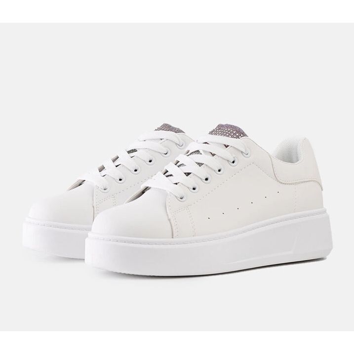 Baskets blanches avec décoration Asmait accrocheuse 2