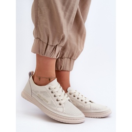 Baskets en cuir pour femmes beiges Cloesa le noir 1