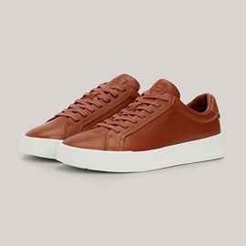 Tommy Hilfiger Court Meilleures chaussures cognac FM0FM05136GVI brun 1 Tommy Hilfiger Court Meilleures chaussures cognac FM0FM05136GVI brun 1