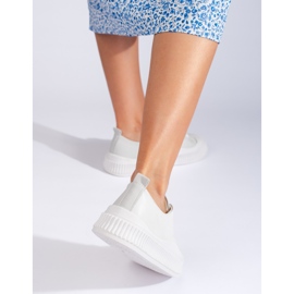 Baskets femme grises en cuir écologique 1