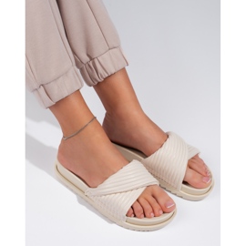 Claquettes plates femme beige clair 1