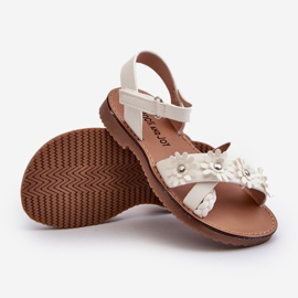 Sandales enfants avec fermeture velcro et fleurs, blanc Netalee blanche 2
