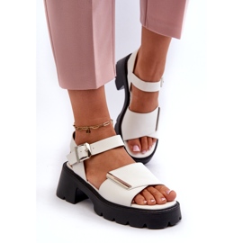 Sandales féminines avec écos-cuir aux talons hauts et plate-forme blanche Vinceza 36257 2