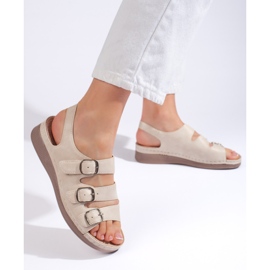 Sandales femme beiges à talon bas 1