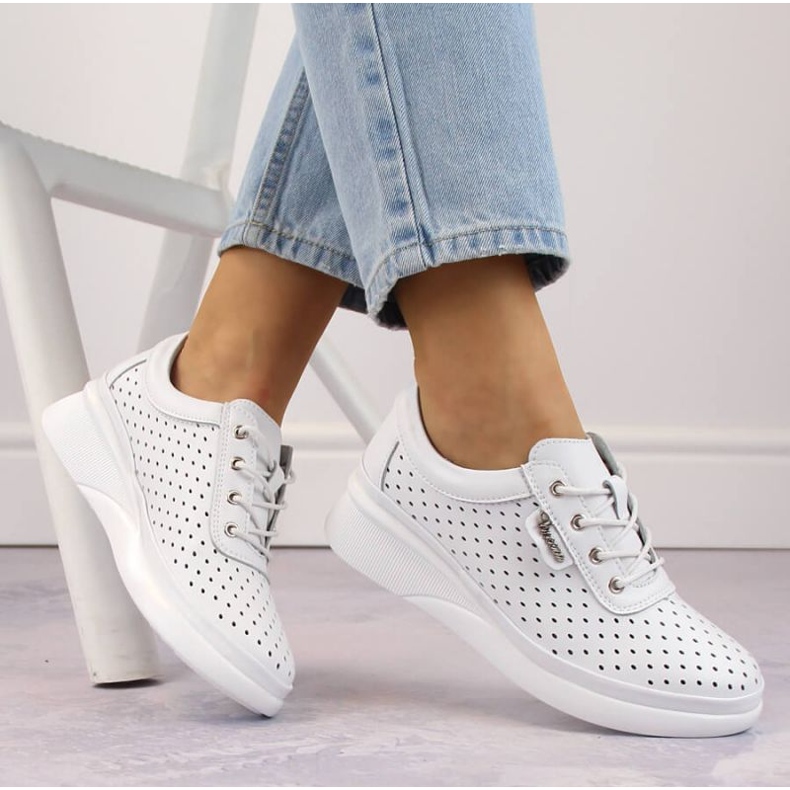 Vinceza W JAN274 chaussures compensées en cuir ajouré blanc 1