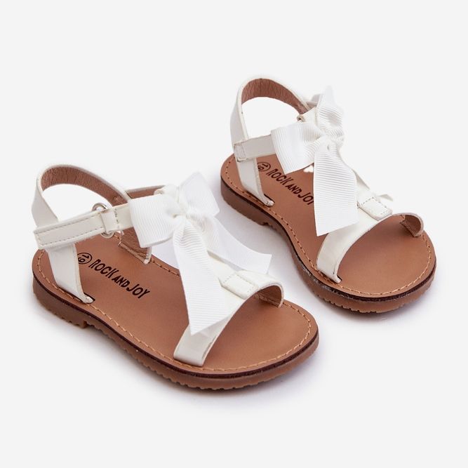 Sandales enfant laquées avec noeud velcro, blanc Joratia blanche 1 Sandales enfant laquées avec noeud velcro, blanc Joratia blanche 1