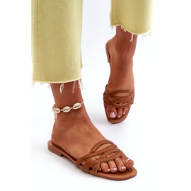 Les tongs écologiques à talons plats bruns 4 Les tongs écologiques à talons plats bruns 4