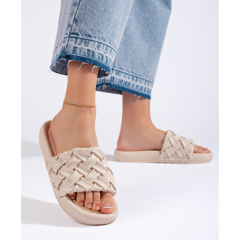 Chaussons femme tressés beiges 1 Chaussons femme tressés beiges 1