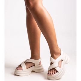 Sandales en cuir beige GOE NN2N4105 1