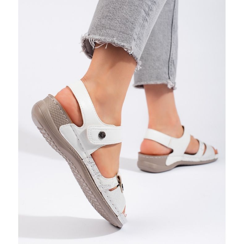 Sandales blanches confortables pour femmes 1