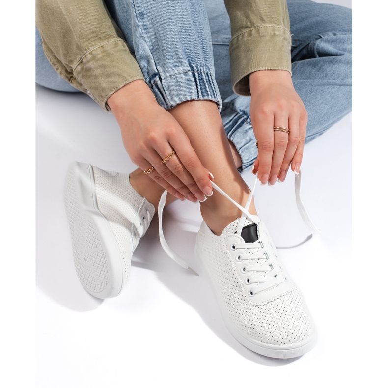 Seastar Chaussures à lacets femme blanches ajourées 1