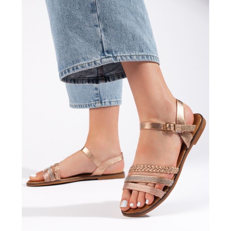 Sandales plates dorées pour femme 1