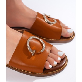 Chaussons femme camel avec élément décoratif brun 3