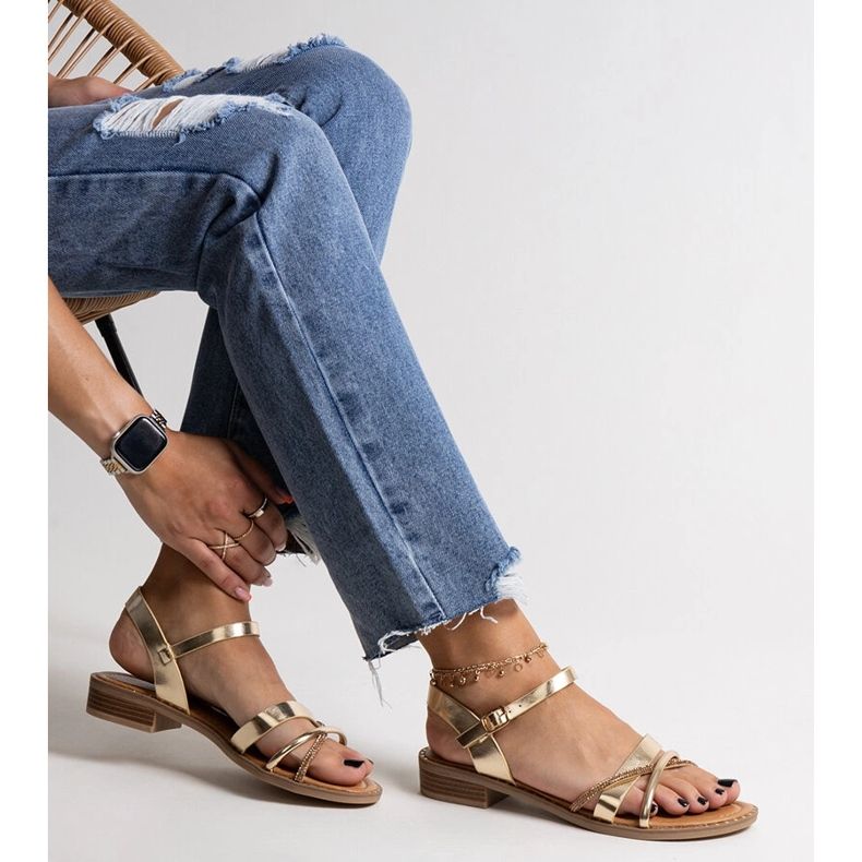 Sandales à talons dorées avec zircons cubiques Elanoria 1