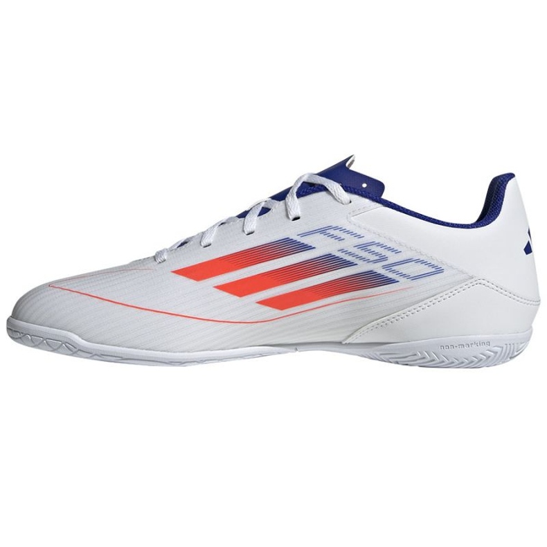 Chaussures de football Adidas F50 Club en IF1345 blanche 1