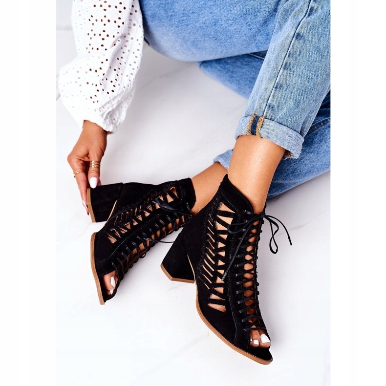 Bottines Daim Ajourées Maciejka 04040-01 Noir le noir 4