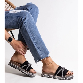 Tongs noires ornées de zircons Kamiliana 1