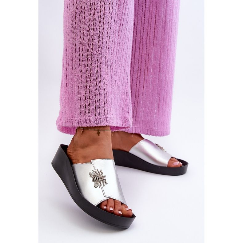 Tongs élégantes pour femmes avec décoration, cuir naturel S.Barski KV27-015 Argent 2