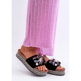 Tongs pour femmes sur la plateforme avec décorations S.Barski HY077 Noir 1