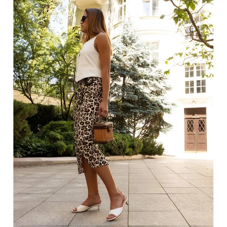 Mules à talons bas Maloua blanches 2