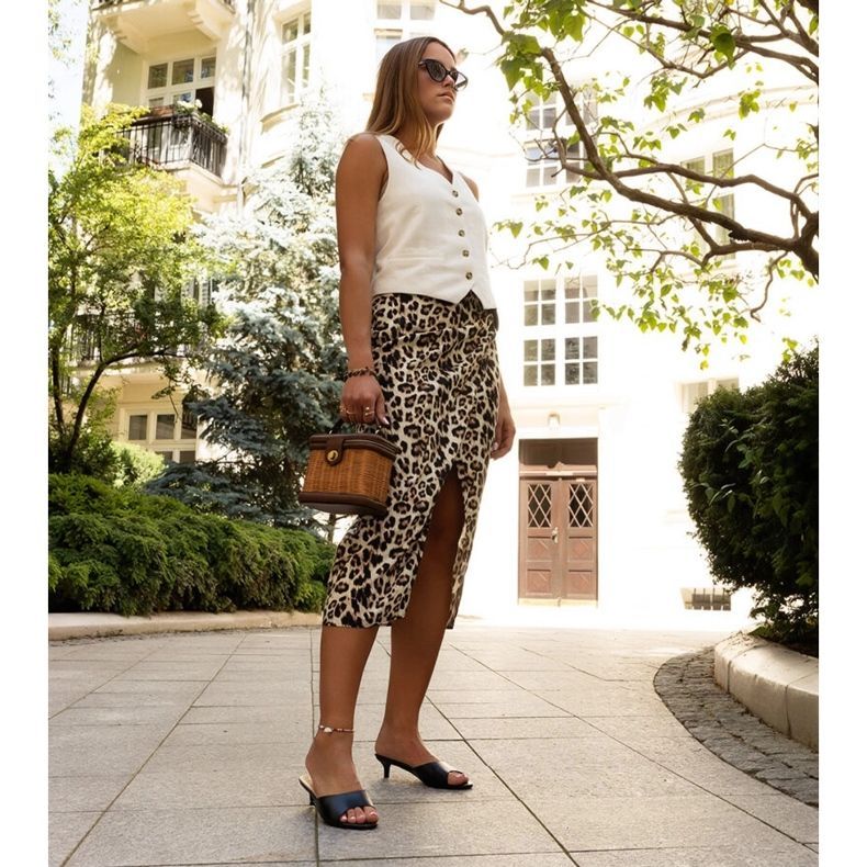 Claquettes à petit talon Maloua noires 1