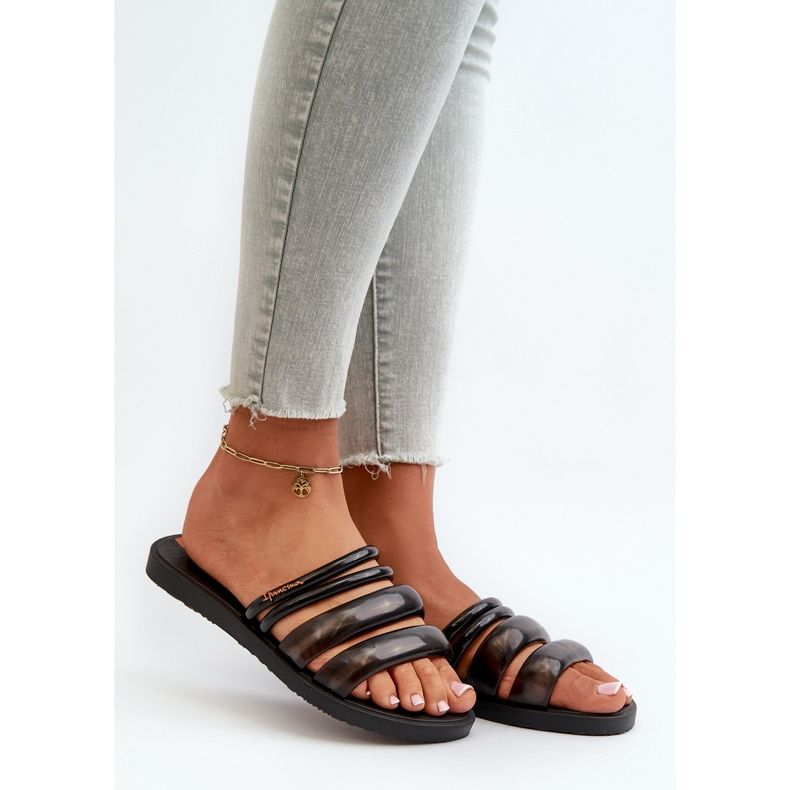 Tongs plates en caoutchouc pour femmes 26727 Ipanema Puffer Tiras Fem Noir le noir 1