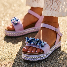 Sandales Pour Femmes Sur Compensée Et Plateforme Avec Décorations S.Barski HY056 Violet 2 Sandales Pour Femmes Sur Compensée Et Plateforme Avec Décorations S.Barski HY056 Violet 2