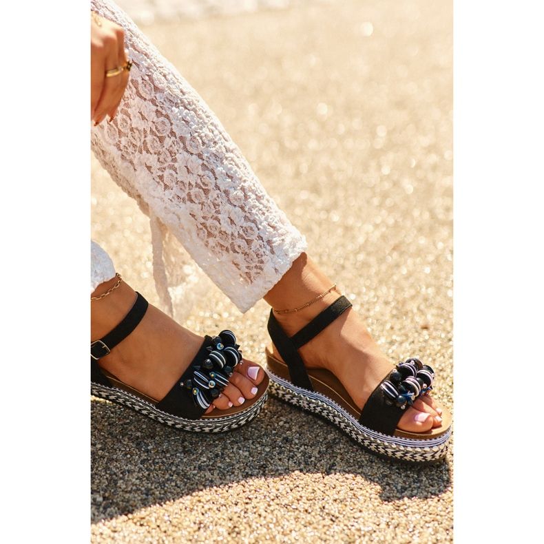 Sandales Pour Femmes Sur Compensée Et Plateforme Avec Décorations S.Barski HY056 Noir 1