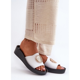 Zazoo 2920 Tongs compensées en cuir pour femme avec détail doré, blanc 1