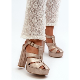 Sandales Pour Femmes Sur Un Talon Haut En Cuir Maciejka 06050-25 Or d'or 2 Sandales Pour Femmes Sur Un Talon Haut En Cuir Maciejka 06050-25 Or d'or 2