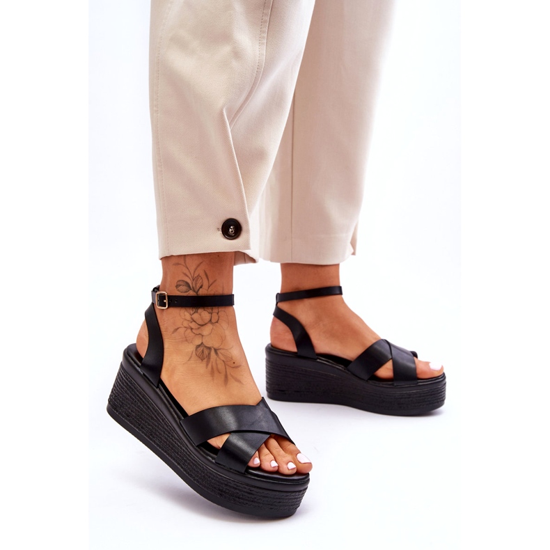 Sandales de coins noirs confortables aux femmes le noir 1